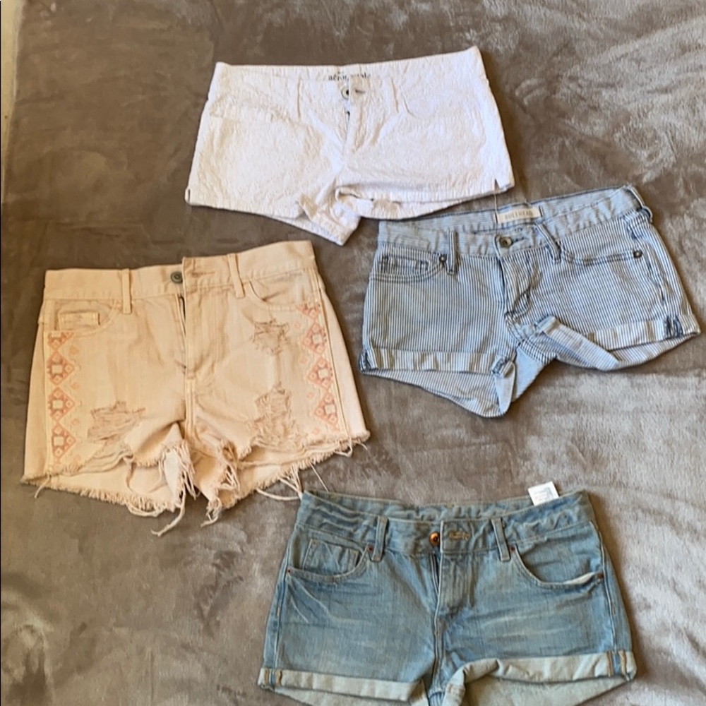 Bundle of shorts all fit like a size 0-2.